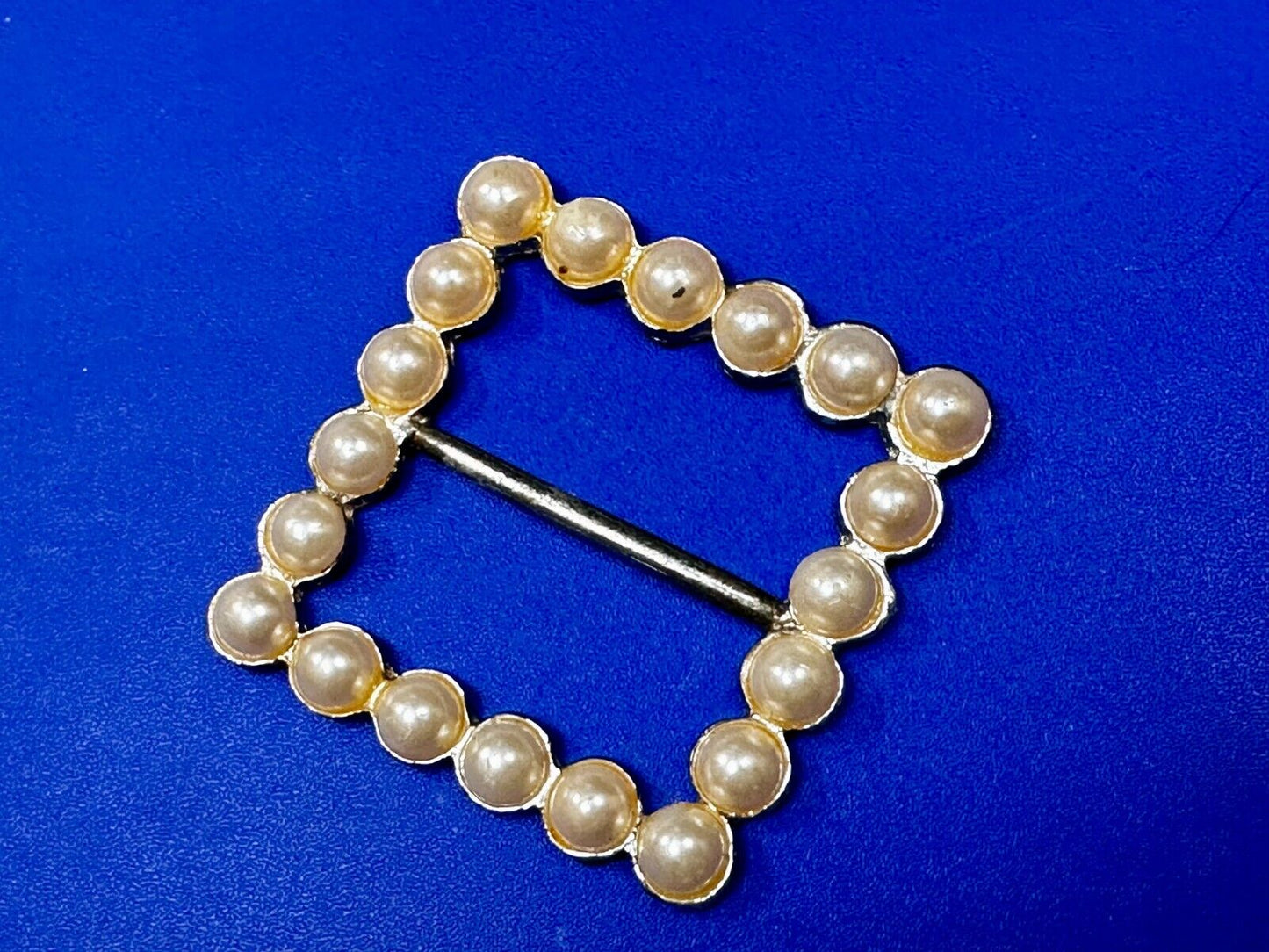 Vintage Faux Pearls Rectangular Gold Tone Plastic Belt Scarf Clip Slide Buckle