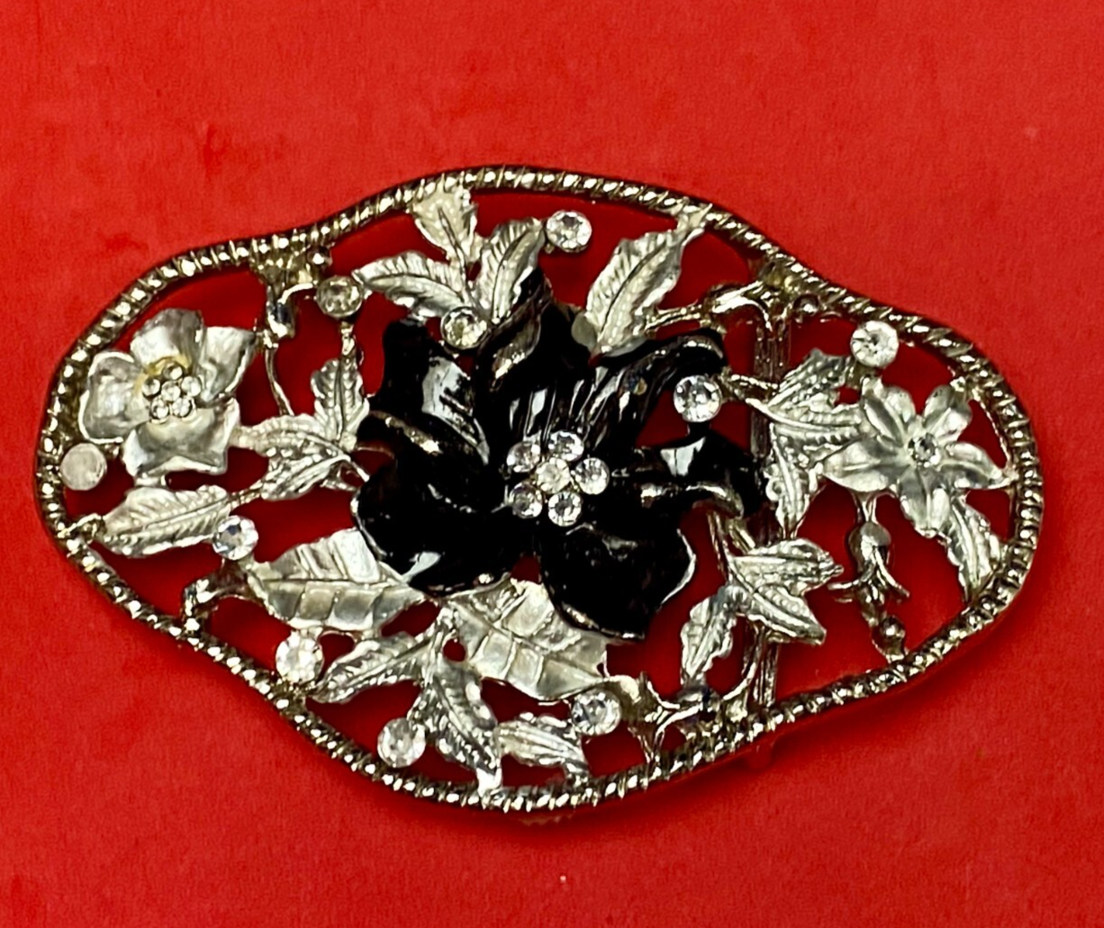 Vintage delicate See-Trough Rhinestone Accented Flower Floral Theme Belt Buckle