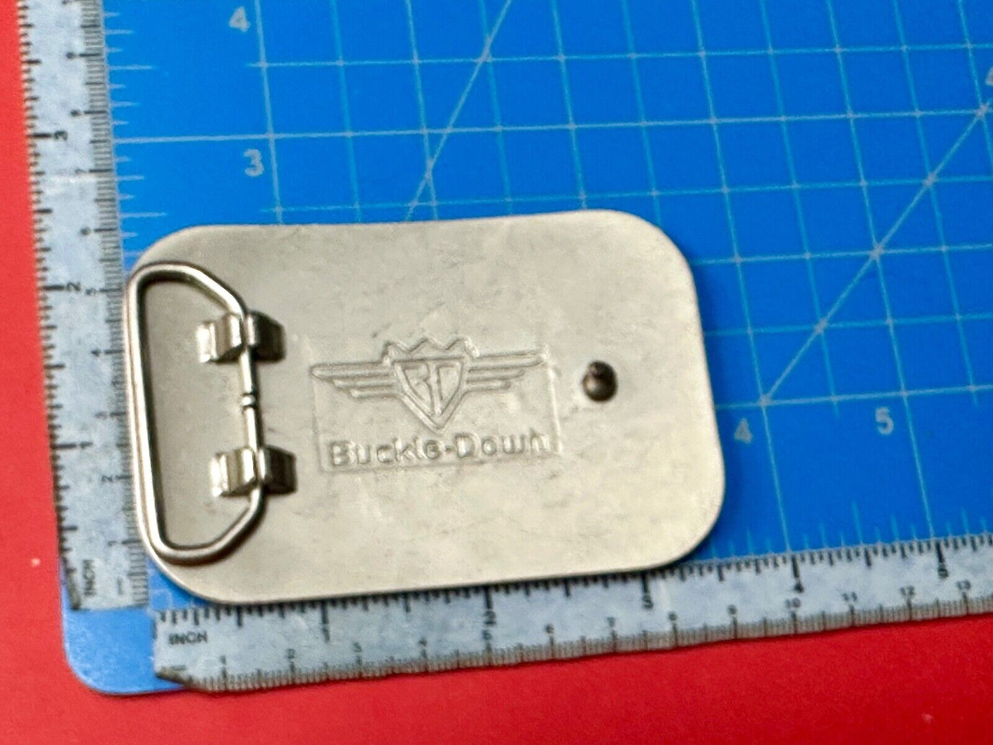 Tic Tac Toe grey WALLPAPER PATTERN  Buckle Down brand belt buckle in packaging