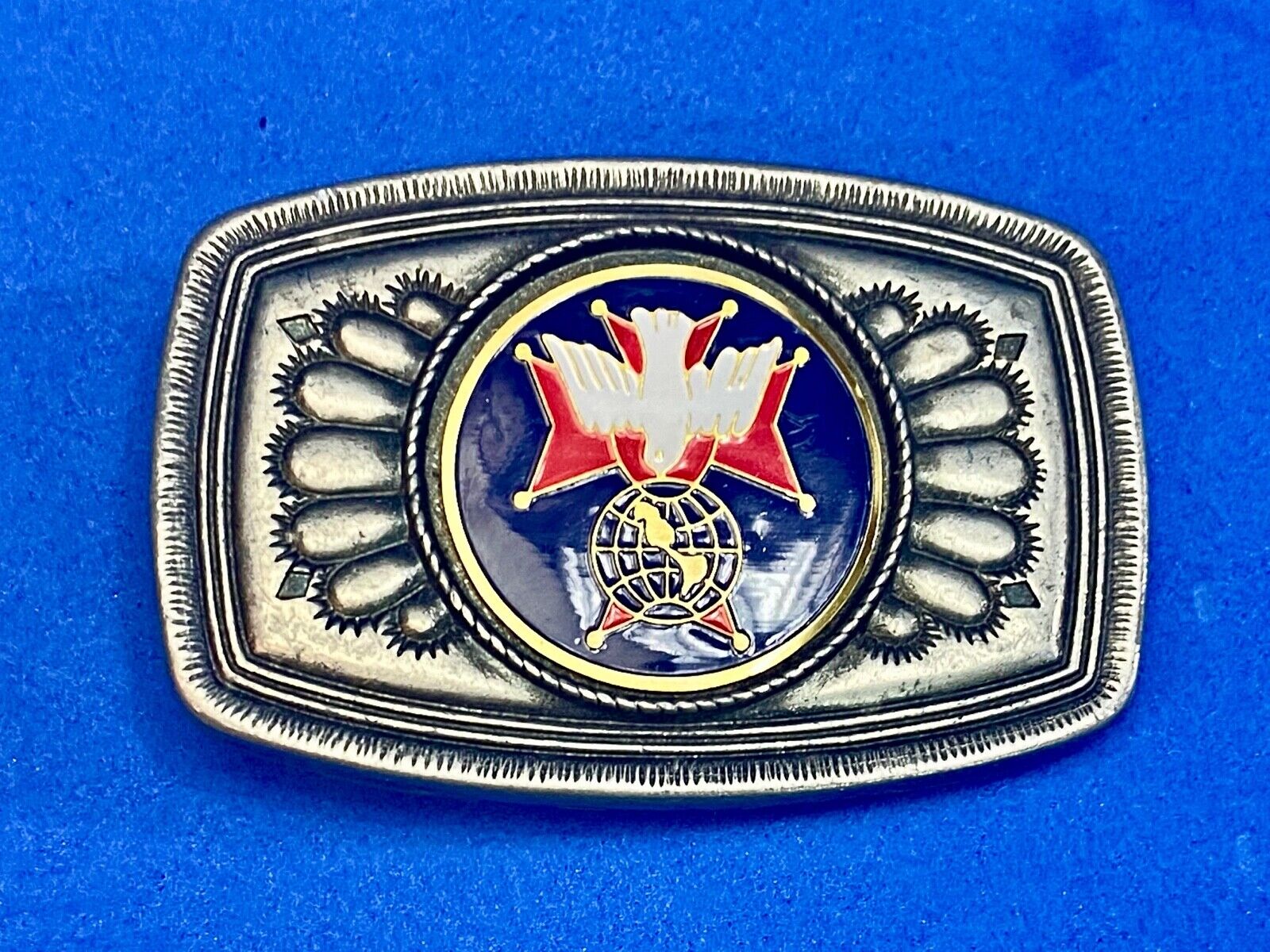 Unknown To Me Dove? As Picture Centerpiece In Southwest Vibebelt Buckle 