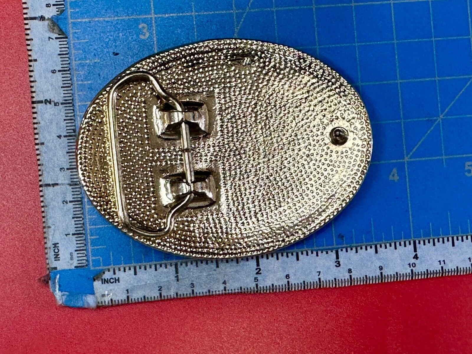vintage etched starburst pattern gold tone belt buckle marked W