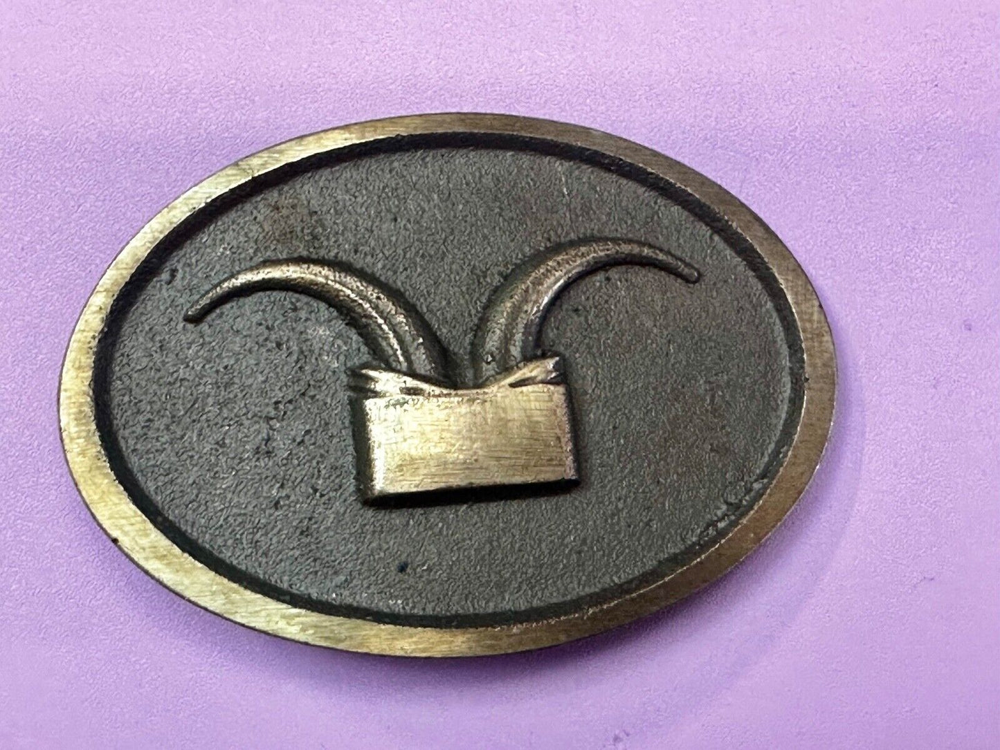 Abstract Ram Horn Ranch Symbol Vintage Western Oval Belt Buckle