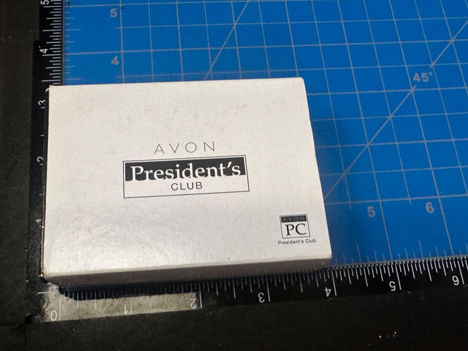 Avon Hair Barrett's 2012 Presidents Club NOS Dual Pair Set of 4 NOS Pins