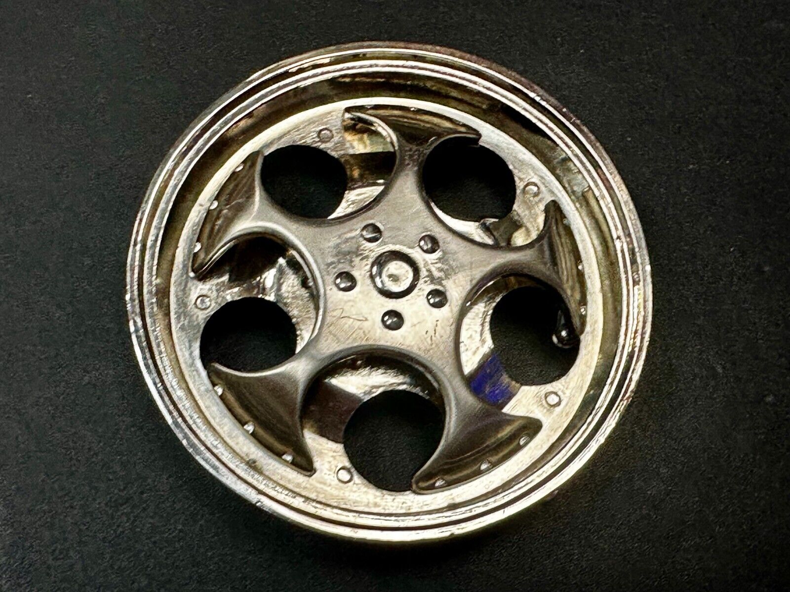 Unique Spinner Car Truck Wheel Rim See Through Silver Tone Round Belt Buckle