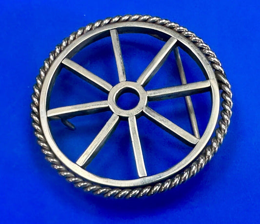 Unique Wagon Wheel Pattern Open Cut-Out Silver Tone 3" Artisan Belt Buckle