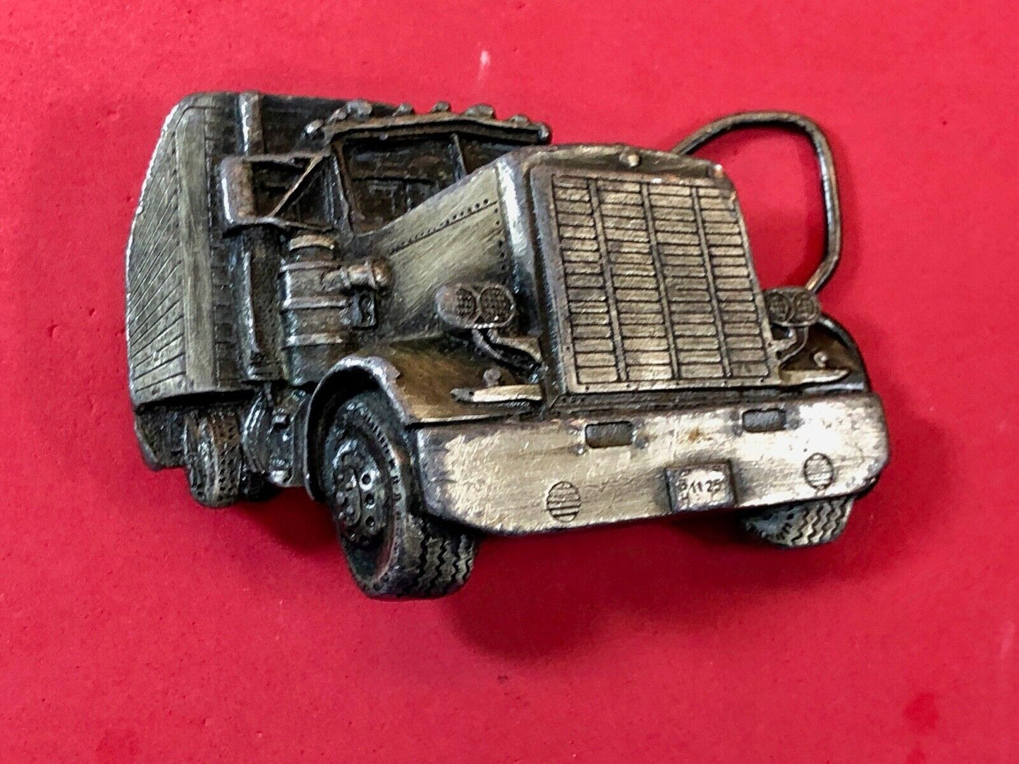 1977 bergamot brass works figural cut out truck big rig trucker semi belt buckle