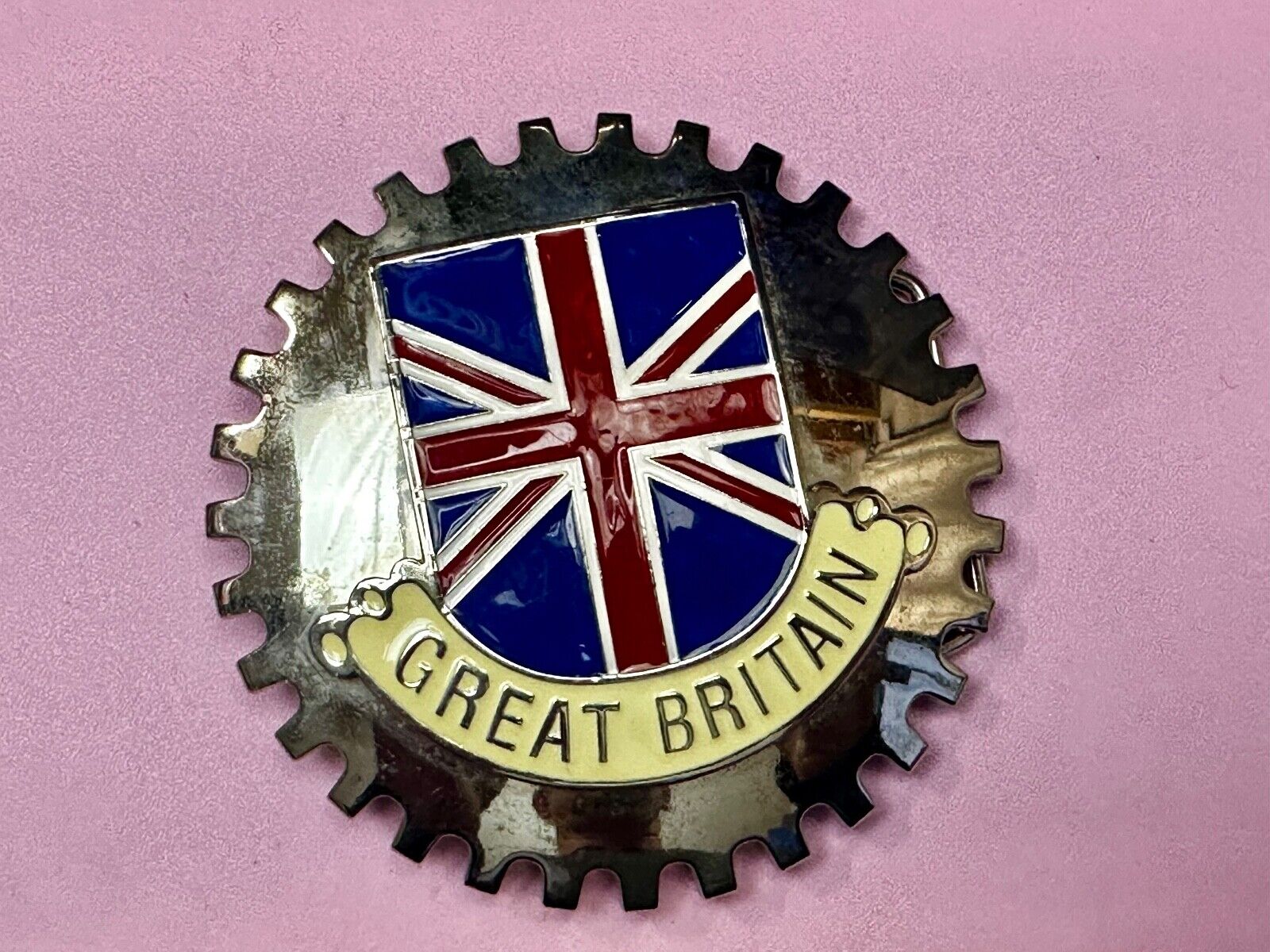 Uk Flag Vintage Gear shaped Silver Tone Belt Buckle by Artifakt